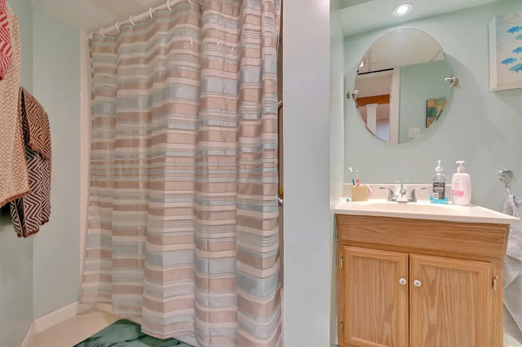 14 Chapman Street Portland ME 04103
