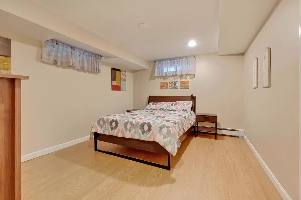 14 Chapman Street Portland ME 04103