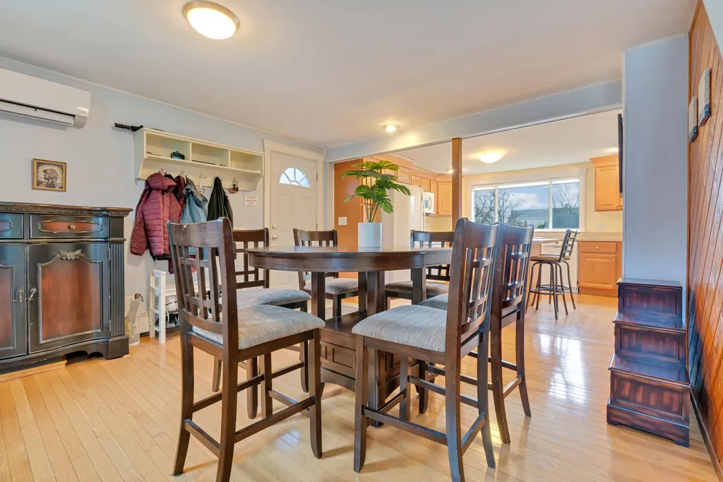 14 Chapman Street Portland ME 04103
