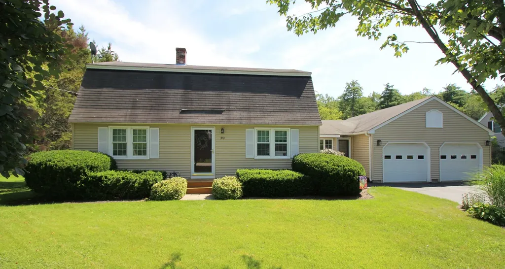 30 Hillview Avenue Saco ME 04072