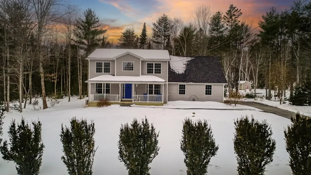 53 Cambridge Drive Hermon ME 04401