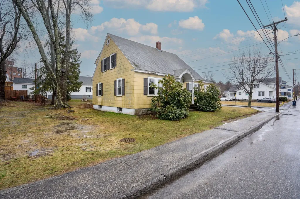 103 May Street Biddeford ME 04005