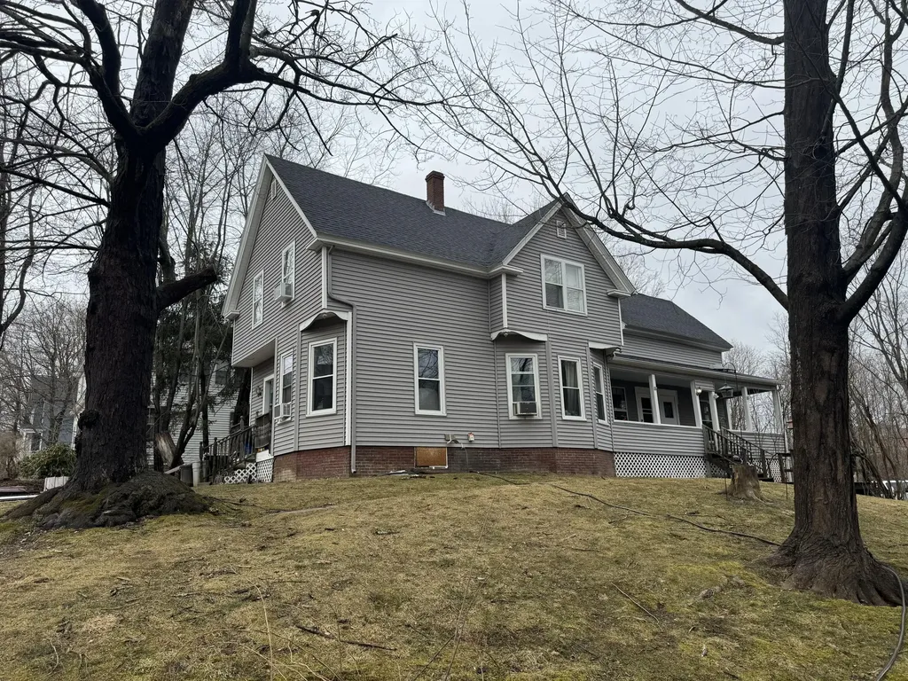 96 Western Avenue Auburn ME 04210