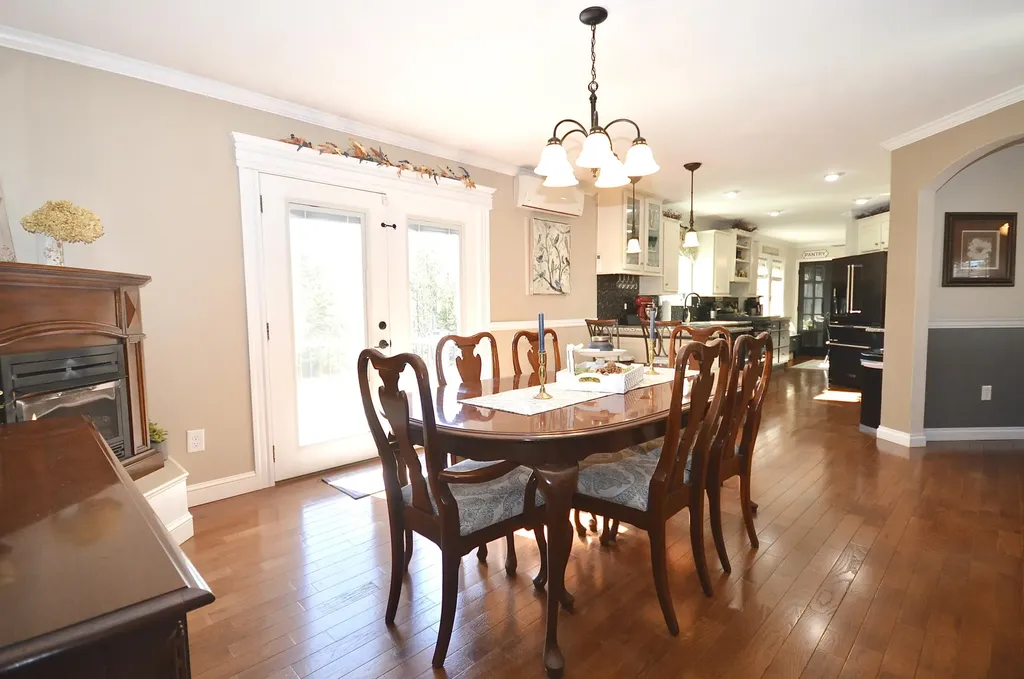 899 Main Road Eddington ME 04428