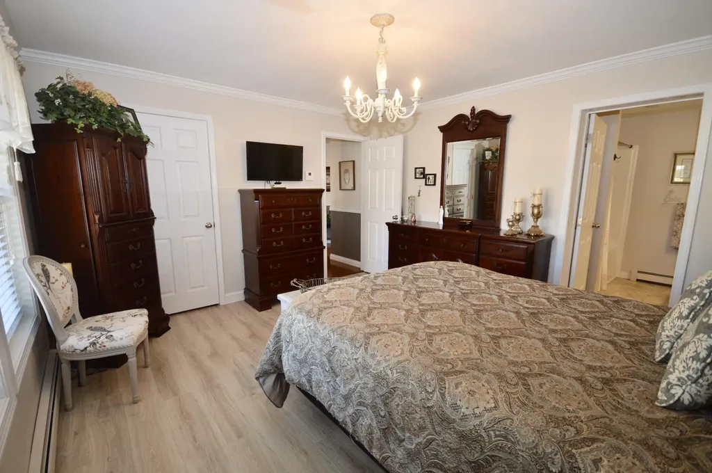 899 Main Road Eddington ME 04428