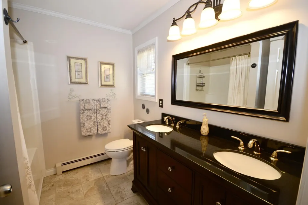 899 Main Road Eddington ME 04428