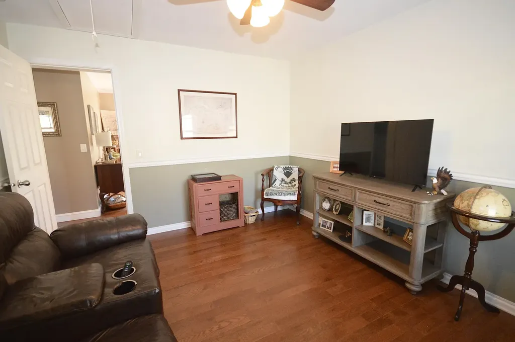 899 Main Road Eddington ME 04428