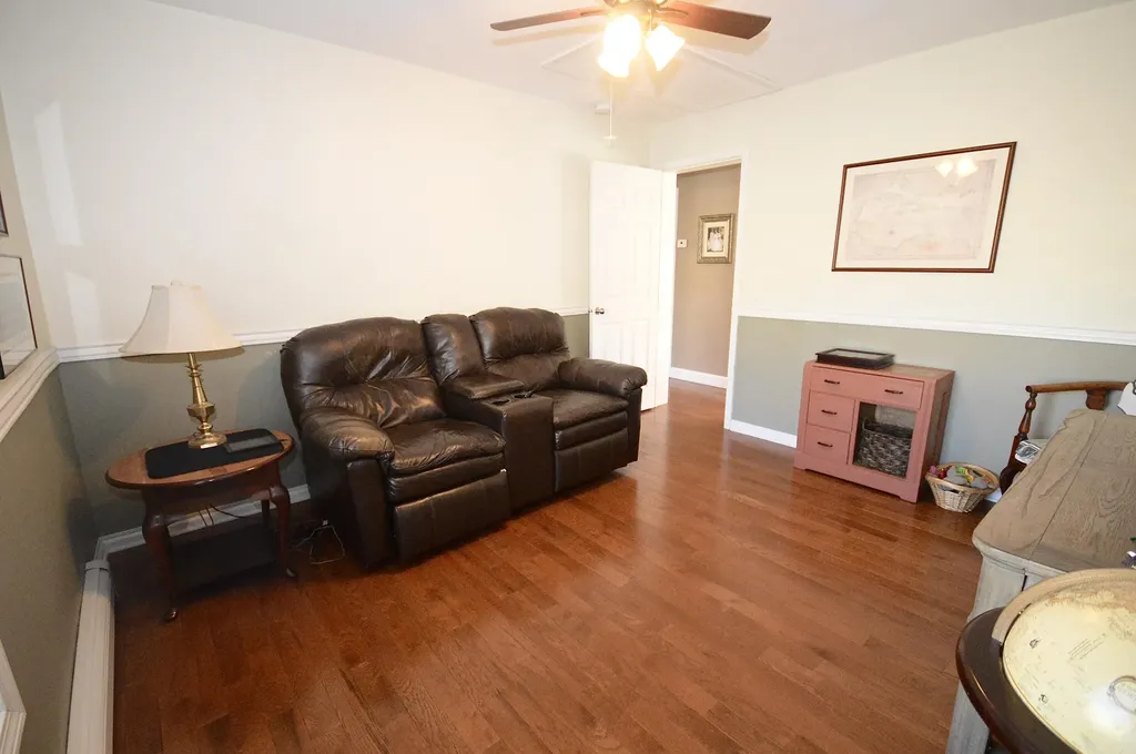 899 Main Road Eddington ME 04428