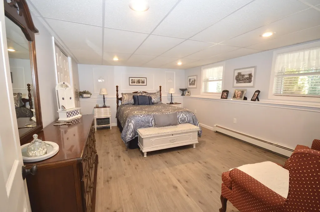 899 Main Road Eddington ME 04428