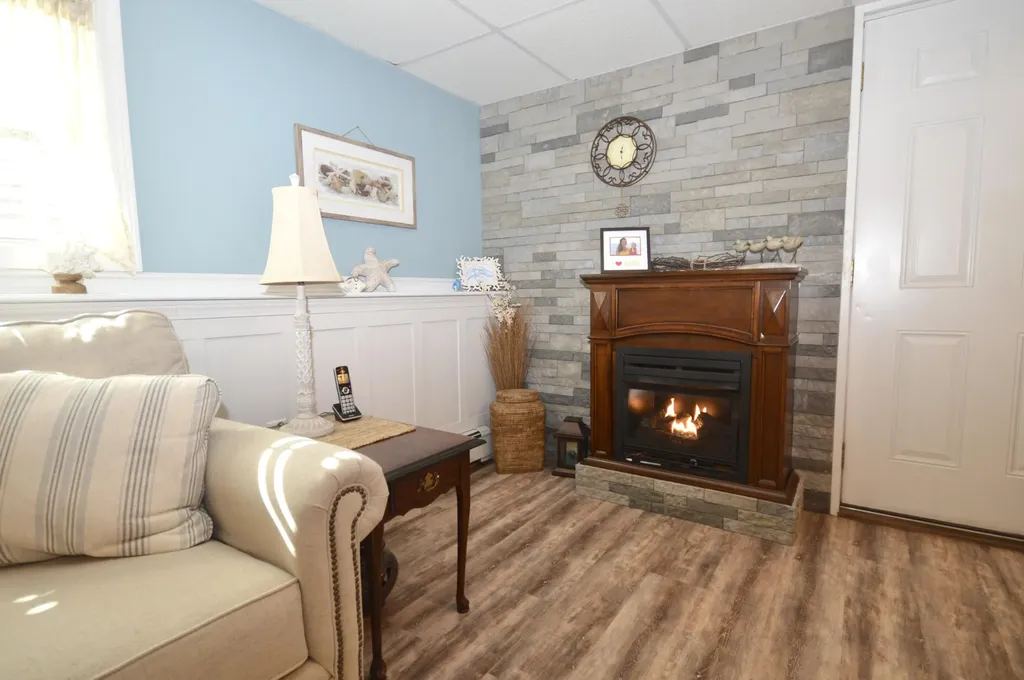 899 Main Road Eddington ME 04428