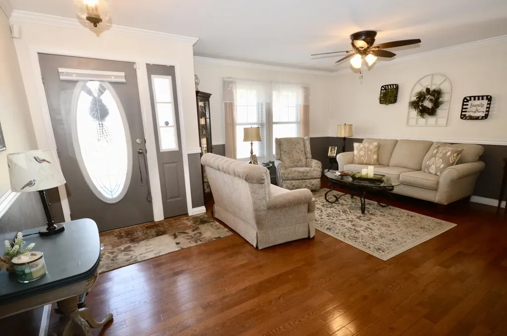 899 Main Road Eddington ME 04428