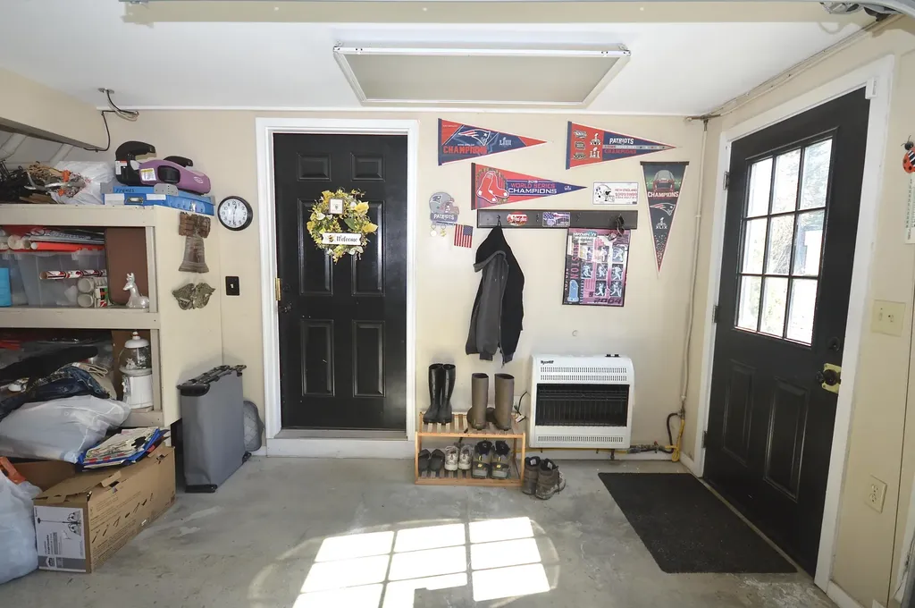 899 Main Road Eddington ME 04428