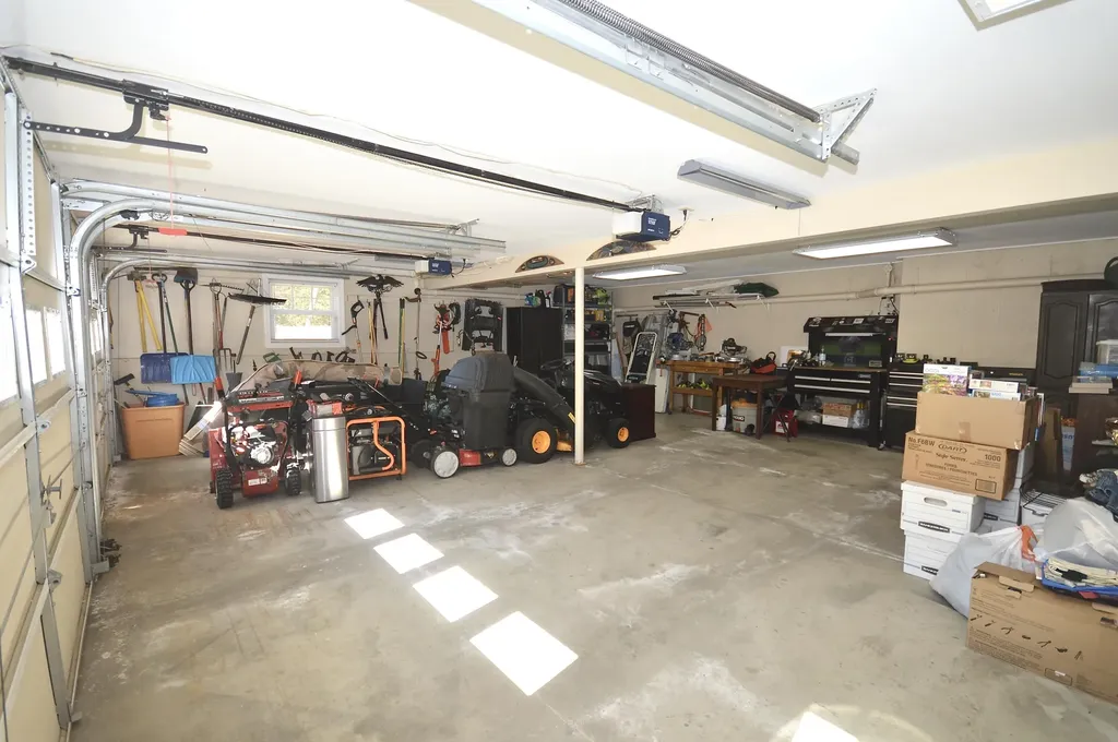 899 Main Road Eddington ME 04428