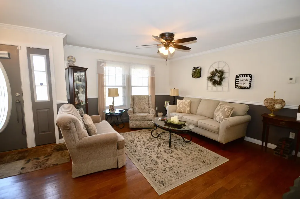 899 Main Road Eddington ME 04428