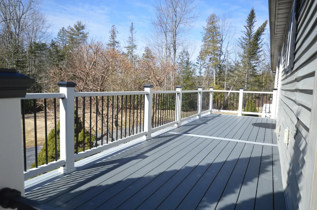 899 Main Road Eddington ME 04428