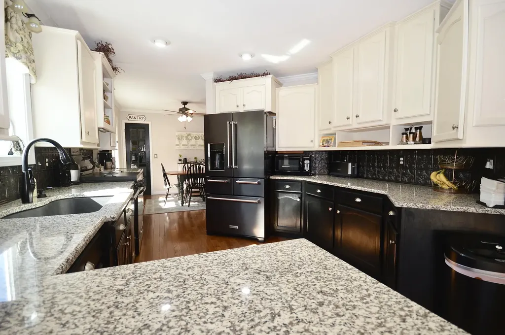 899 Main Road Eddington ME 04428