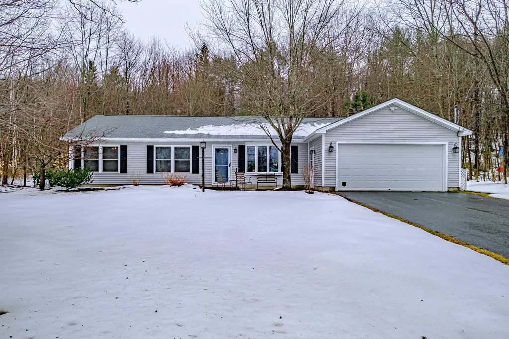 427 E Hardscrabble Road Auburn ME 04210