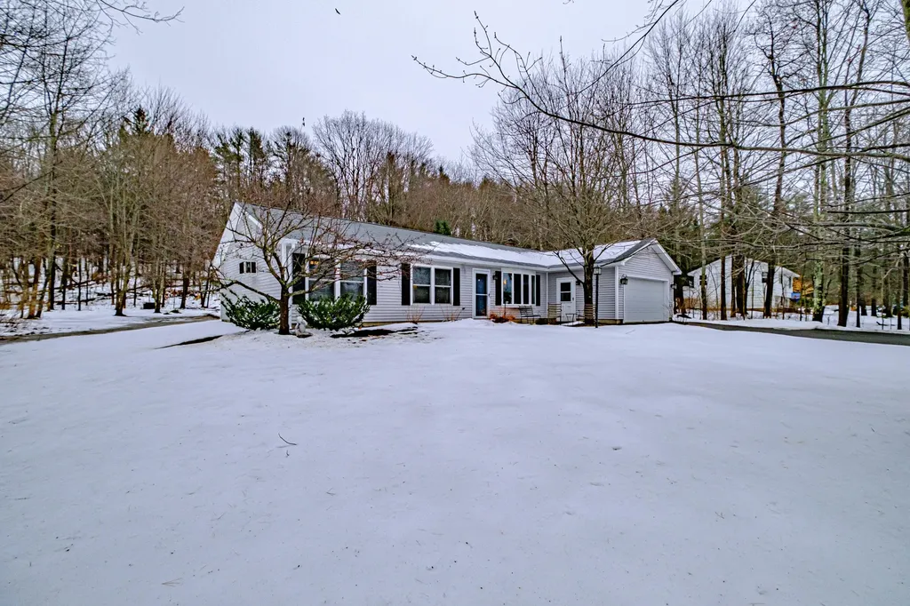 427 E Hardscrabble Road Auburn ME 04210