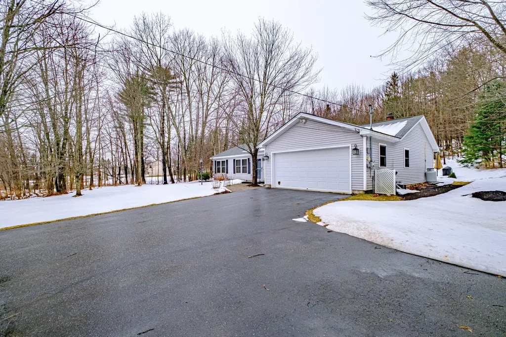 427 E Hardscrabble Road Auburn ME 04210