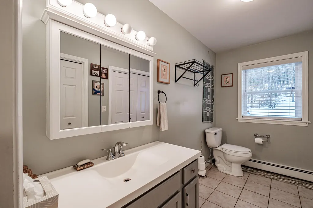 427 E Hardscrabble Road Auburn ME 04210
