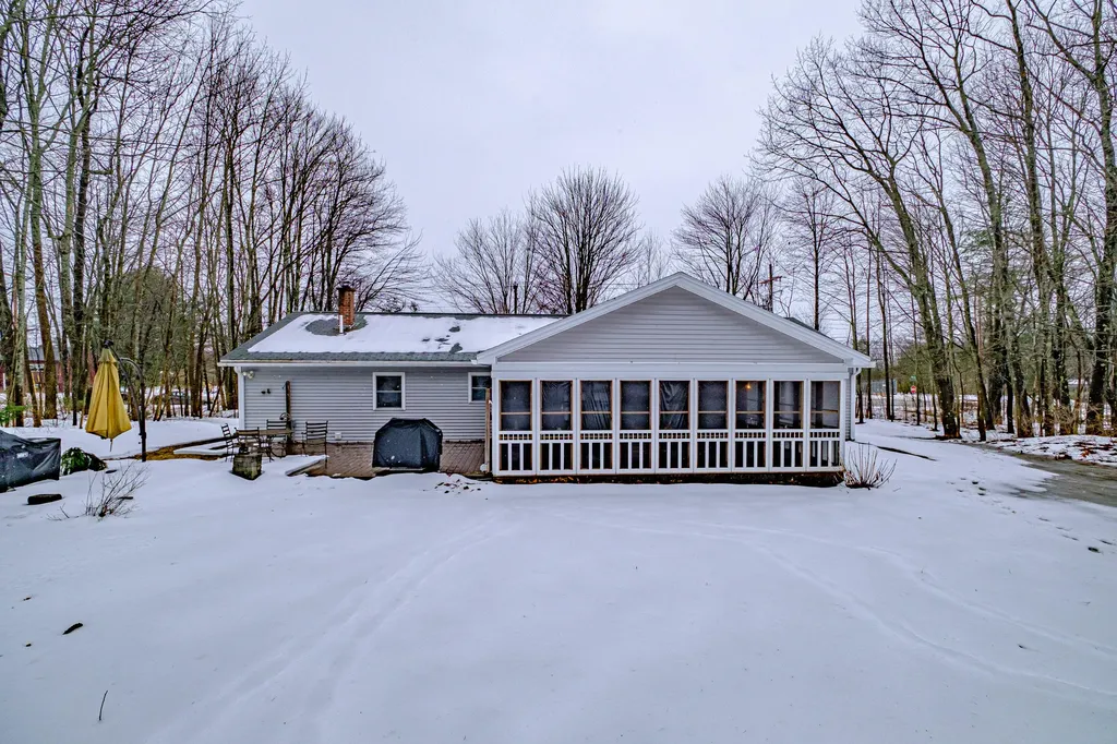 427 E Hardscrabble Road Auburn ME 04210