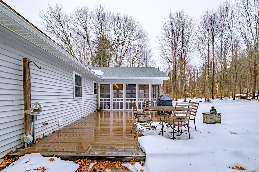 427 E Hardscrabble Road Auburn ME 04210