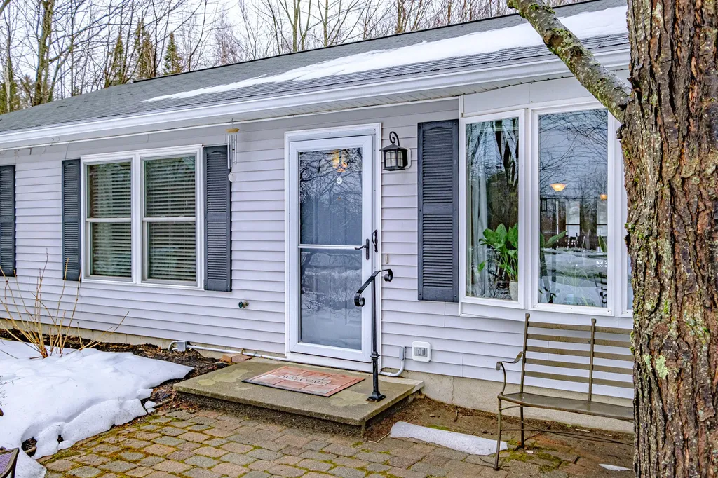 427 E Hardscrabble Road Auburn ME 04210