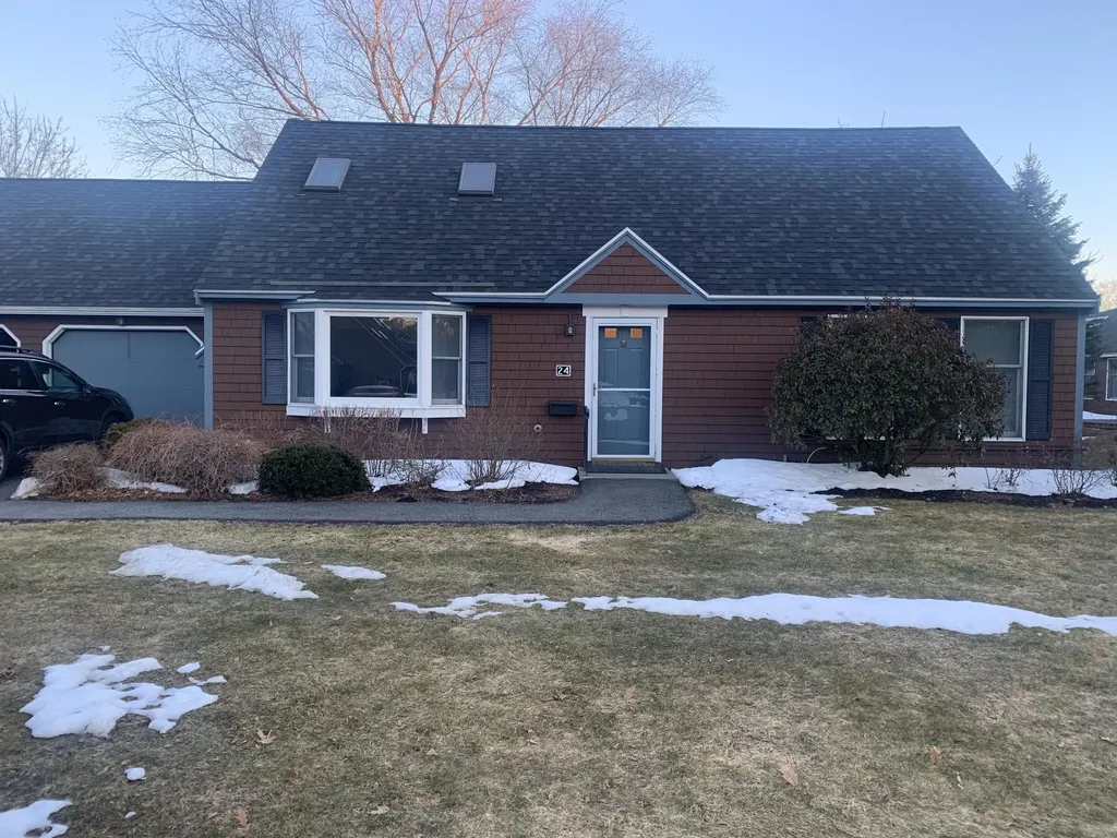 24 Cortland Circle Bangor ME 04401