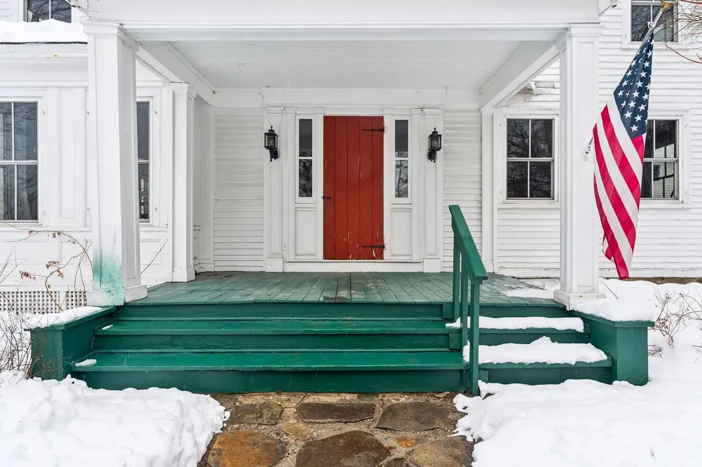 350 Pond Road Mount Vernon ME 04352