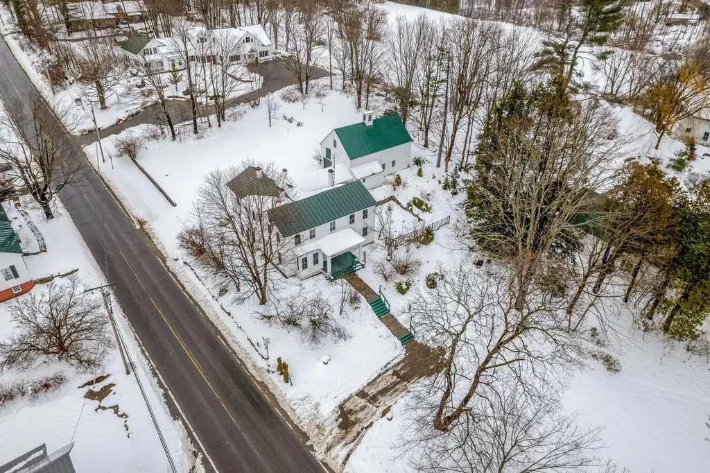 350 Pond Road Mount Vernon ME 04352
