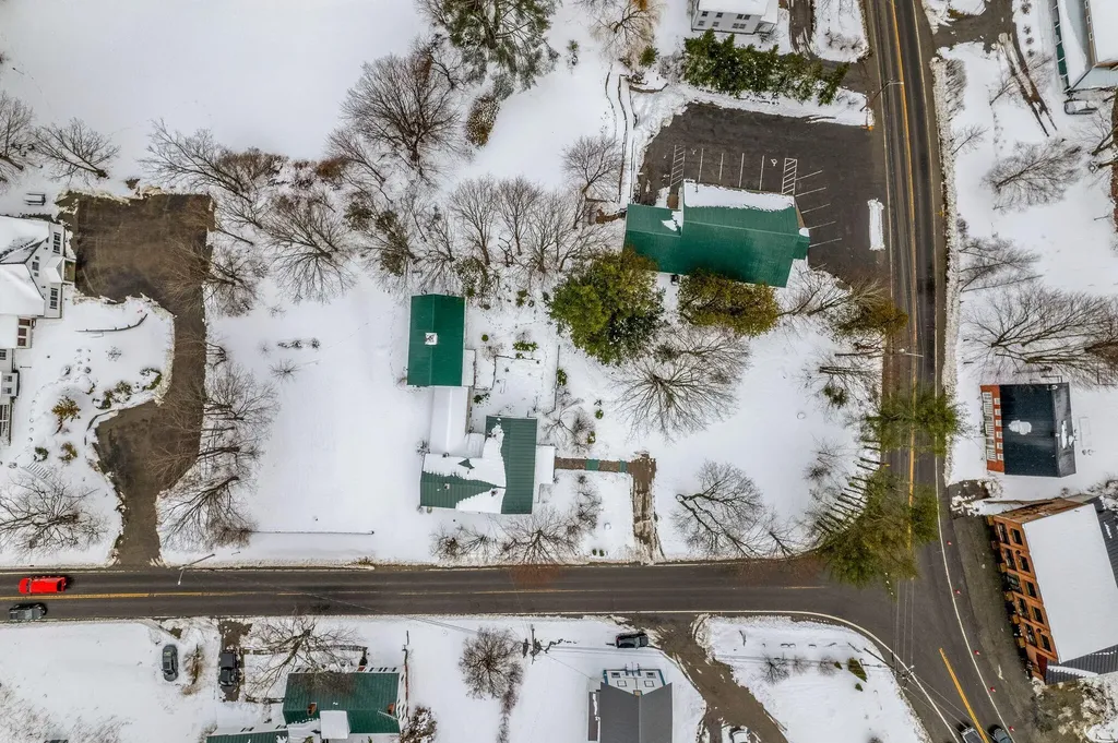 350 Pond Road Mount Vernon ME 04352