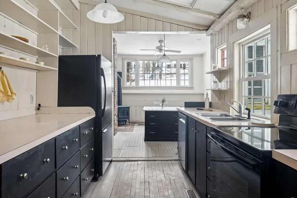 350 Pond Road Mount Vernon ME 04352