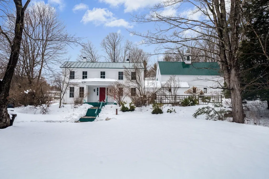350 Pond Road Mount Vernon ME 04352