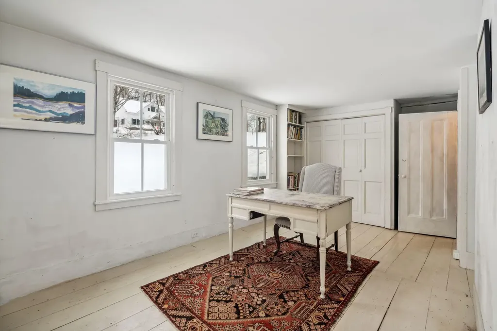 350 Pond Road Mount Vernon ME 04352