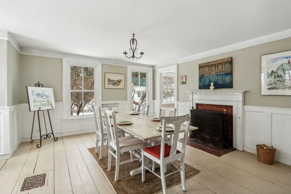 350 Pond Road Mount Vernon ME 04352