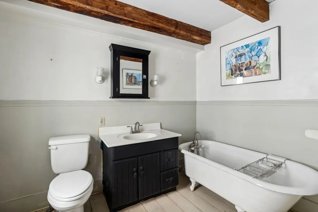 350 Pond Road Mount Vernon ME 04352
