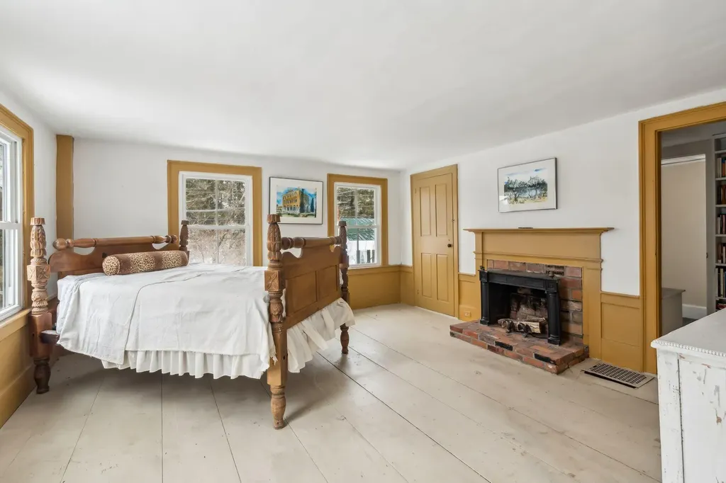 350 Pond Road Mount Vernon ME 04352