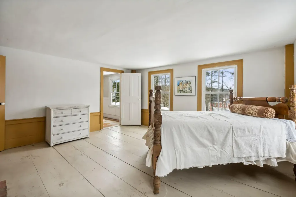350 Pond Road Mount Vernon ME 04352