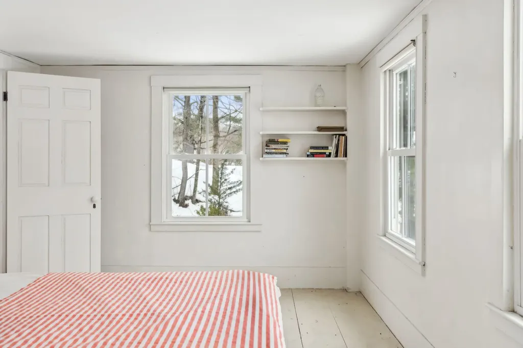 350 Pond Road Mount Vernon ME 04352