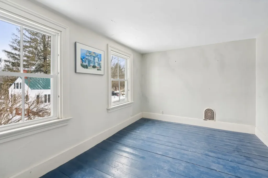 350 Pond Road Mount Vernon ME 04352