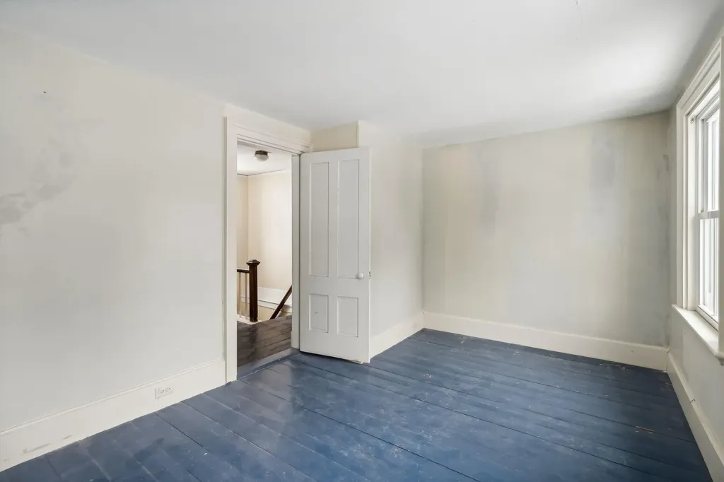 350 Pond Road Mount Vernon ME 04352