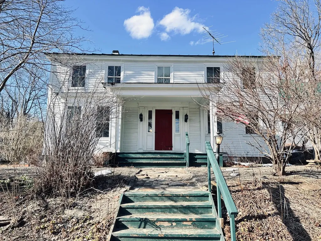 350 Pond Road Mount Vernon ME 04352