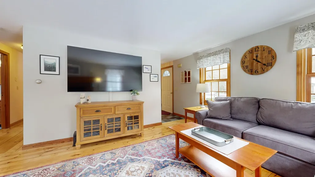 30 Burnham Woods Circle Scarborough ME 04074
