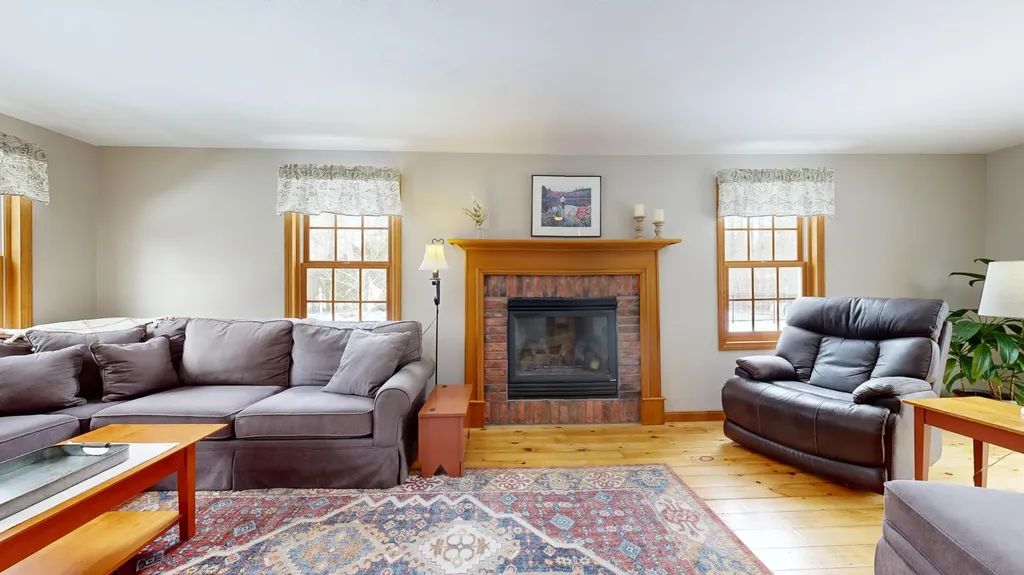 30 Burnham Woods Circle Scarborough ME 04074