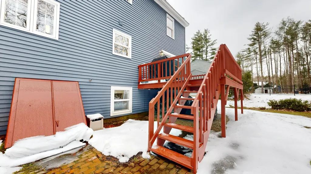 30 Burnham Woods Circle Scarborough ME 04074