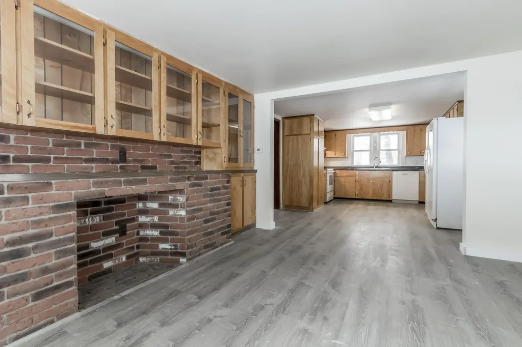 82 Harrison Road Norway ME 04268