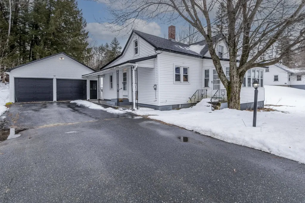 82 Harrison Road Norway ME 04268