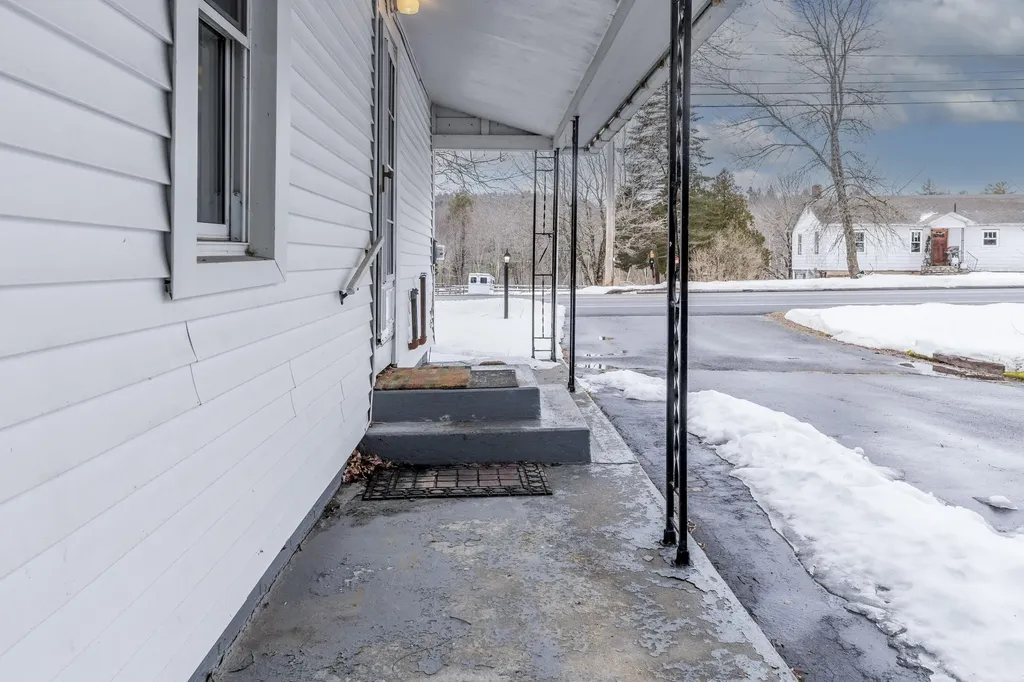 82 Harrison Road Norway ME 04268