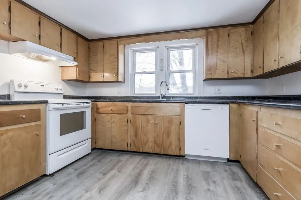 82 Harrison Road Norway ME 04268