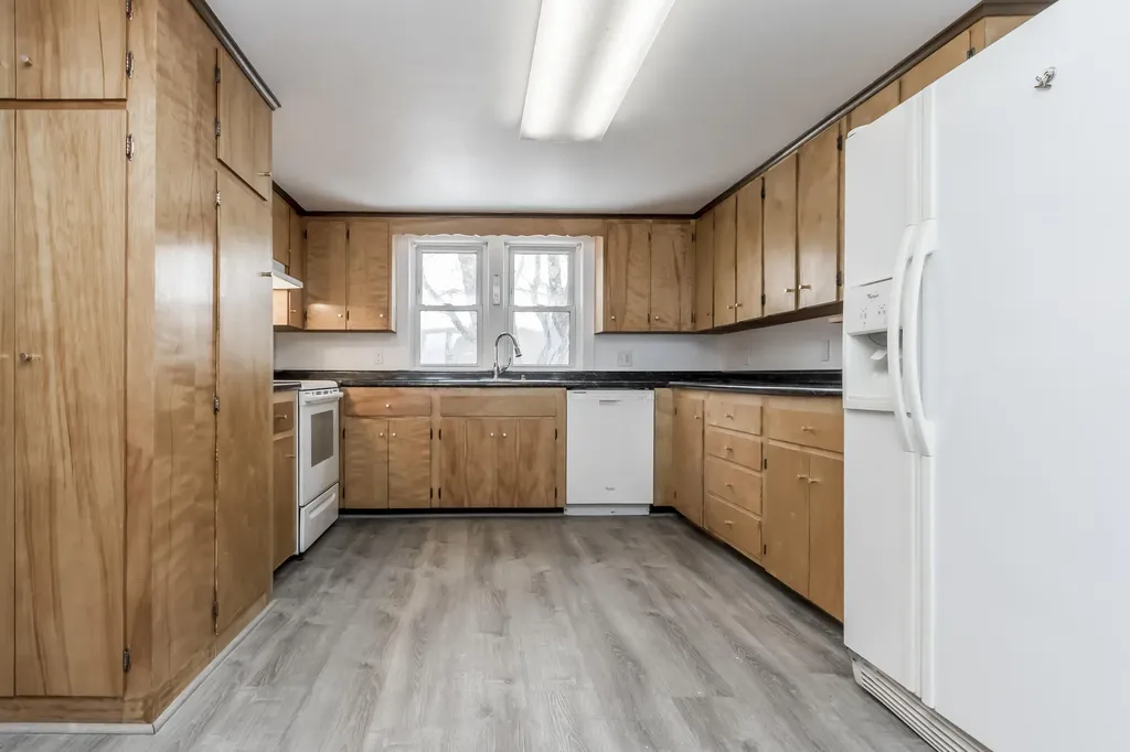 82 Harrison Road Norway ME 04268